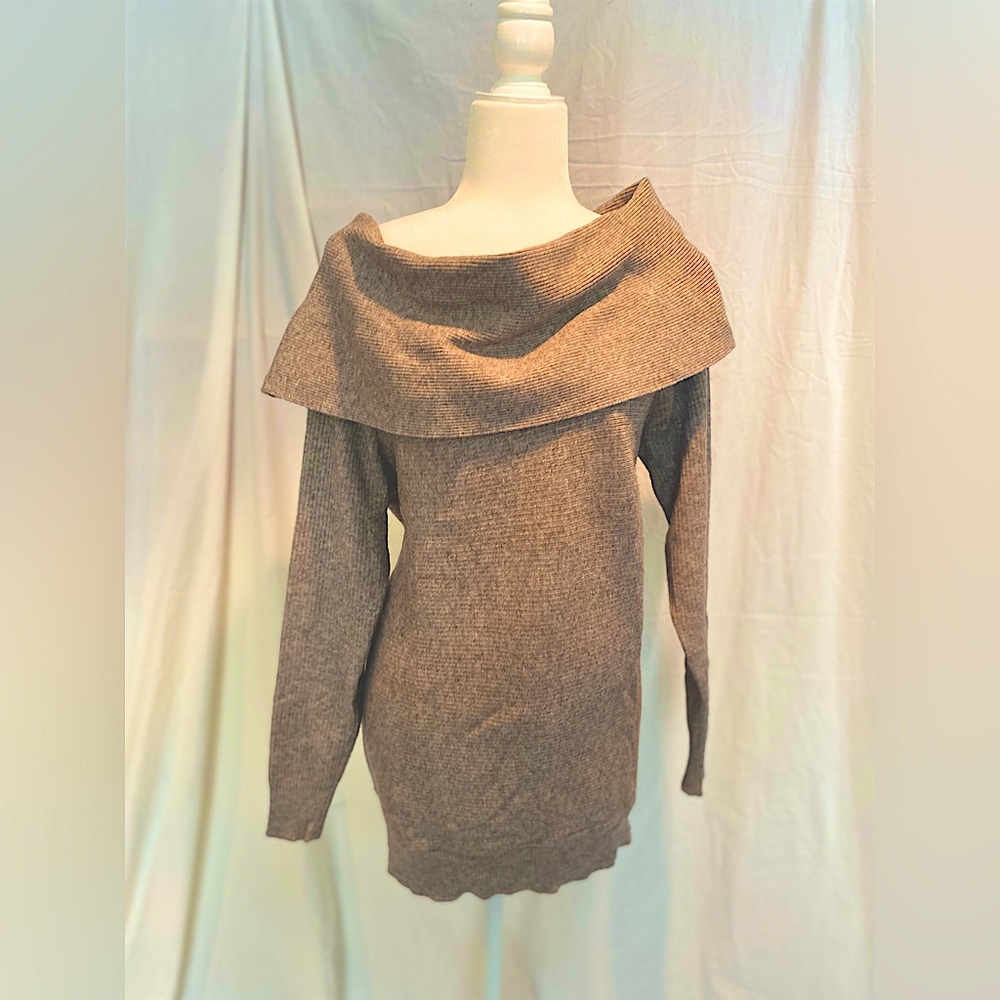GORGEOUS Seraphin Oatmeal Heather oversized maternity sweater. LIKE NEW. Size M